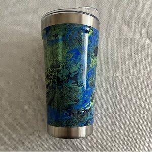 Blue and Green Tumbler with Lid Otterbox